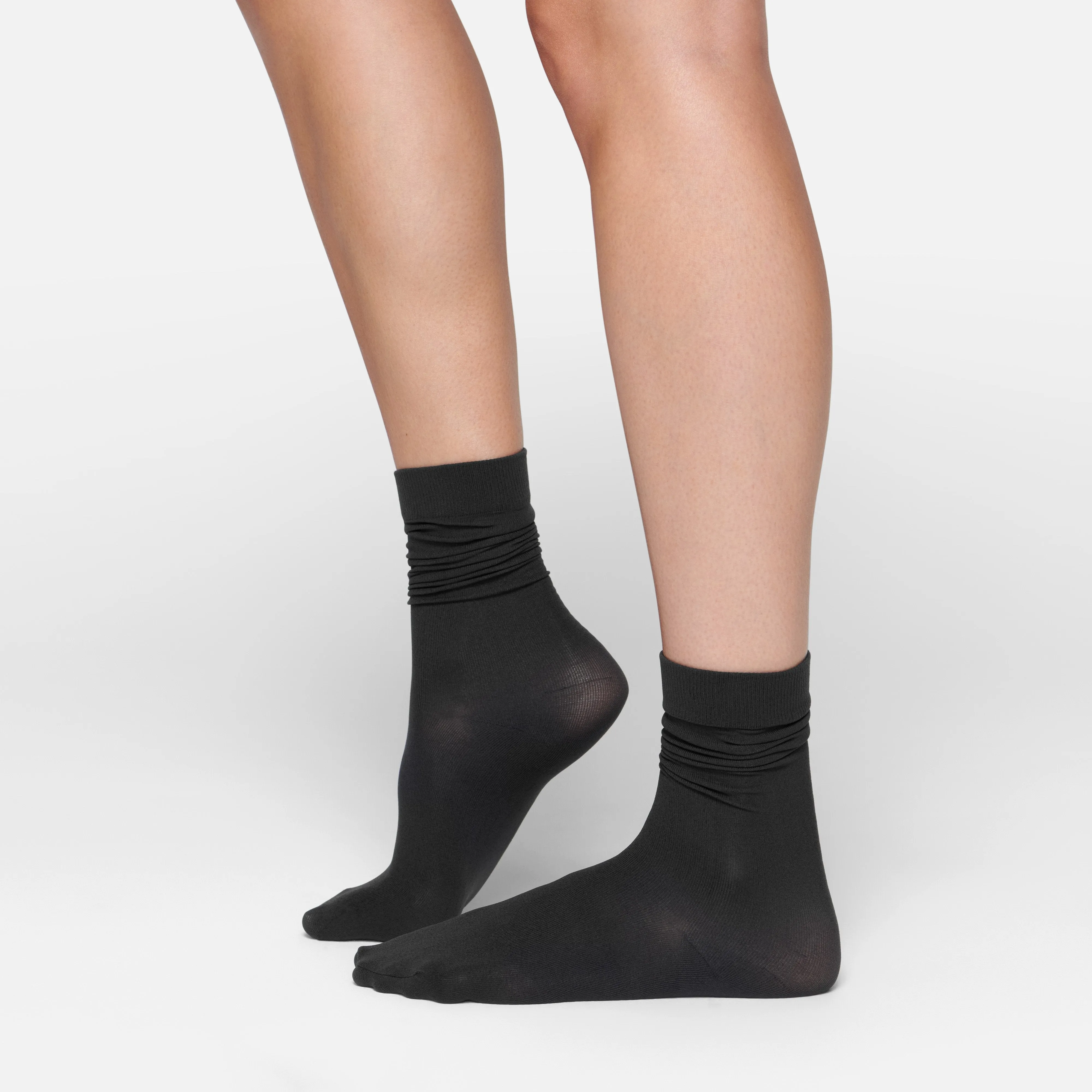 NYLON HOSIERY CREW SOCK | ONYX