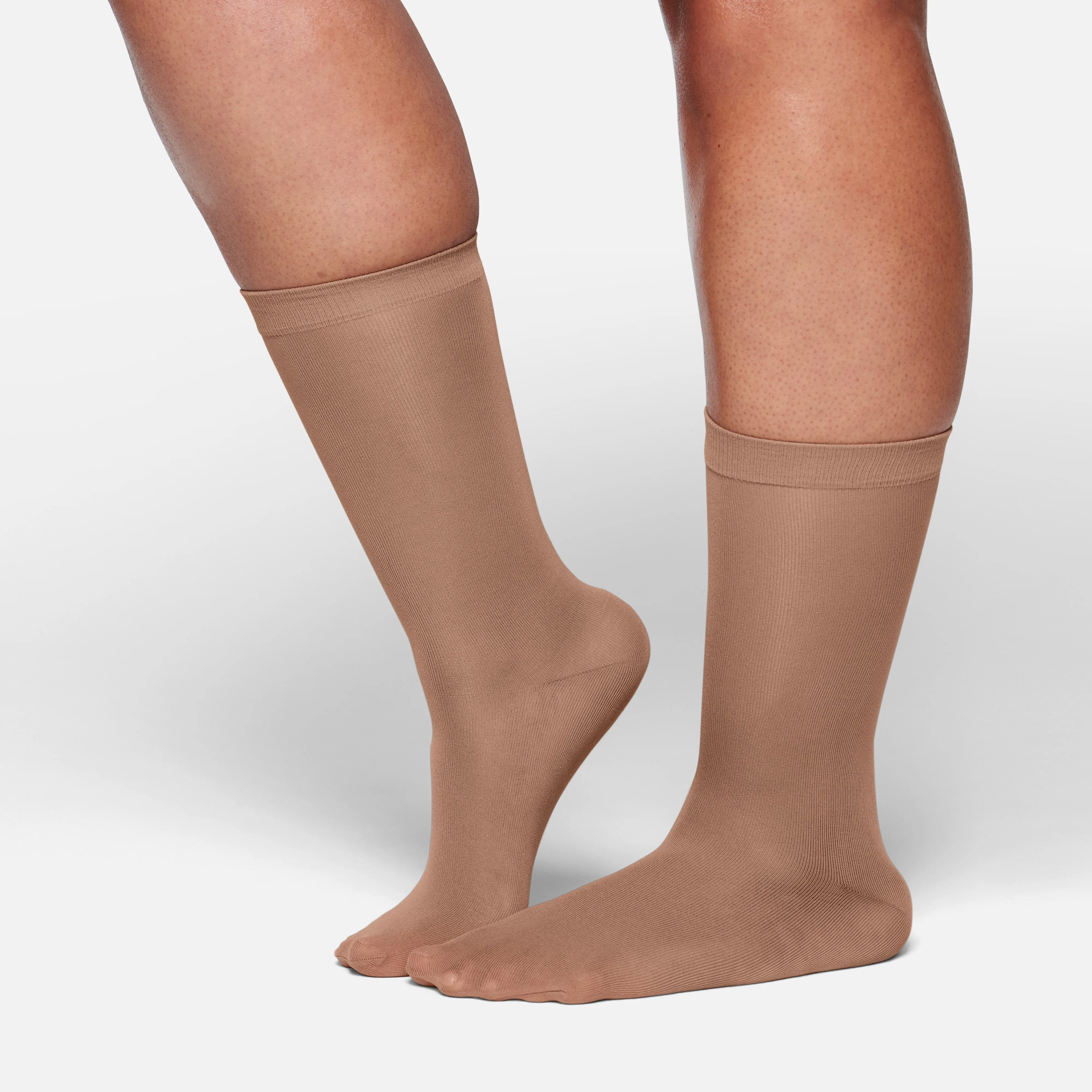 NYLON HOSIERY CREW SOCK | SIENNA