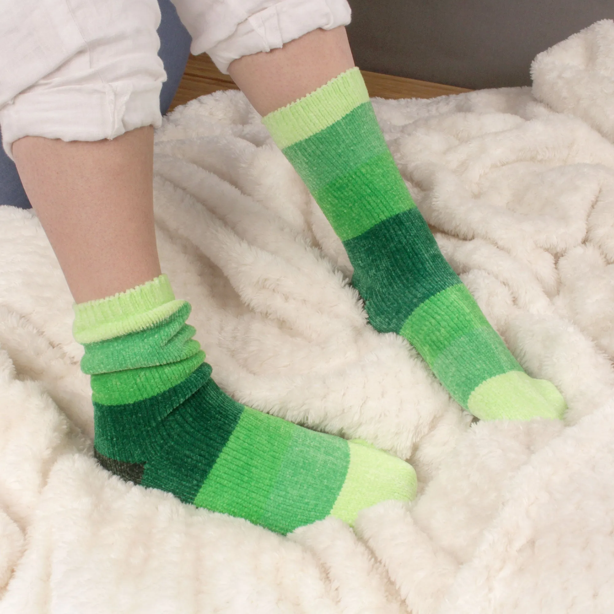 Women's Soft Chenille Furry Fuzzy Color Block Crew Home Socks